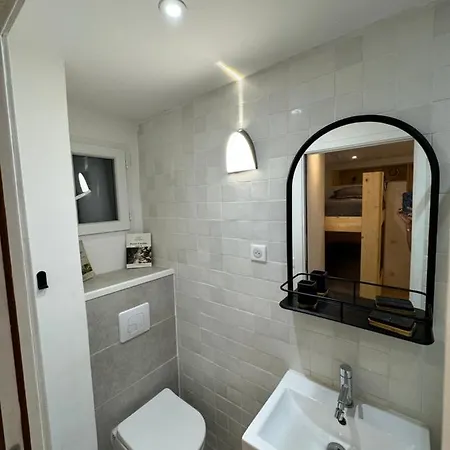 Moderne Santa Giulia Apartament